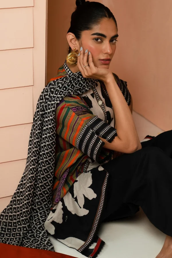 MAHAY BY SANA SAFINAZ - Image 2