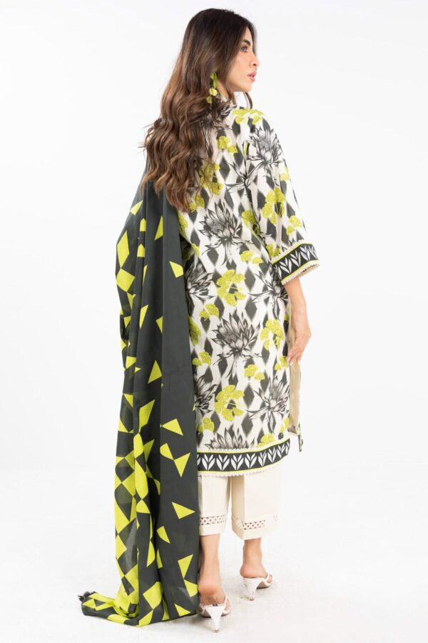 Alkaram Printed Lawn 3PC - Image 4