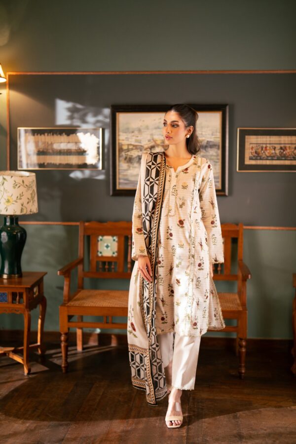 SALINA PRINTED LAWN UNSTITCHED LAWN - Image 2