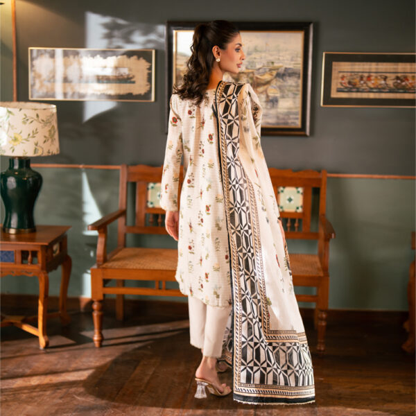 SALINA PRINTED LAWN UNSTITCHED LAWN - Image 3