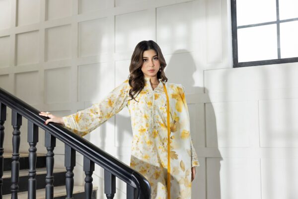 SALINA PRINTED LAWN UNSTITCHED LAWN 3PC - Image 4