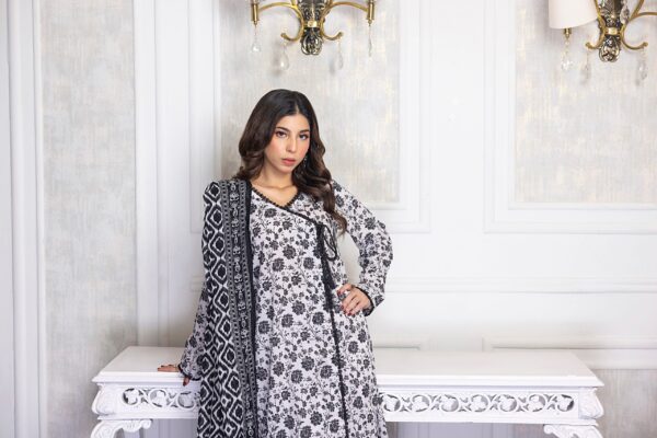 REGALIA BLACK AND WHITE LAWN 3PC - Image 4