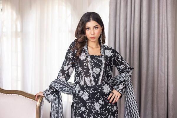 REGALIA BLACK AND WHITE LAWN 3PC - Image 5
