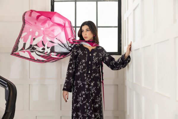 SALINA PRINTED LAWN UNSTITCHED LAWN 3PC - Image 4