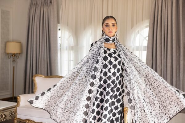 REGALIA BLACK AND WHITE LAWN 3PC - Image 5