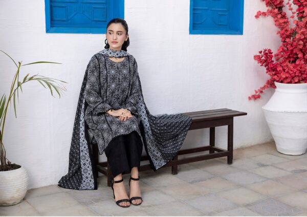 REGALIA BLACK AND WHITE LAWN 3PC - Image 2